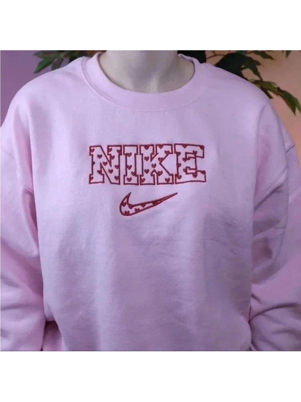 Nike Light Pink Crewneck Sweatshirt with heart embroidery